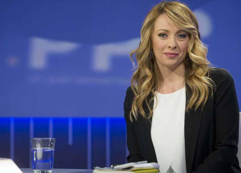 Meloni, forza della natura con poca memoria. Gravidanze e diritti: si crea un precedente Meloni, forza della natura con poca memoria. Gravidanze e diritti: si crea un precedente