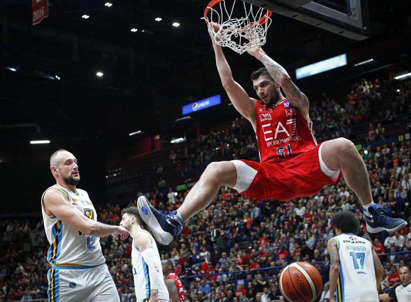 Batista super, l’Olimpia Milano batte Cremona e vince la regular season