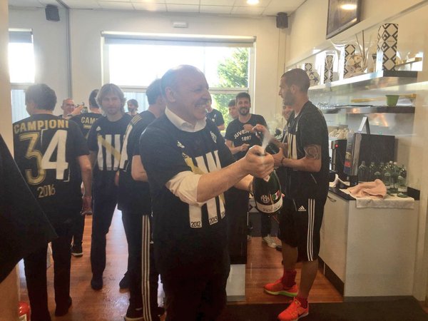 Juventus 5° scudetto di fila: le foto della festa. Agnelli: “Erano pronti a farci il funerale”