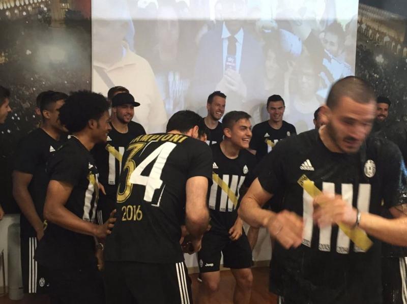 Juventus 5° scudetto di fila: le foto della festa. Agnelli: “Erano pronti a farci il funerale”