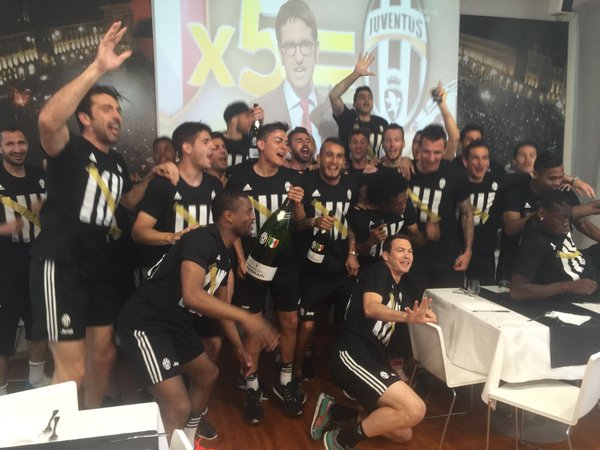 Juventus 5° scudetto di fila: le foto della festa. Agnelli: “Erano pronti a farci il funerale”