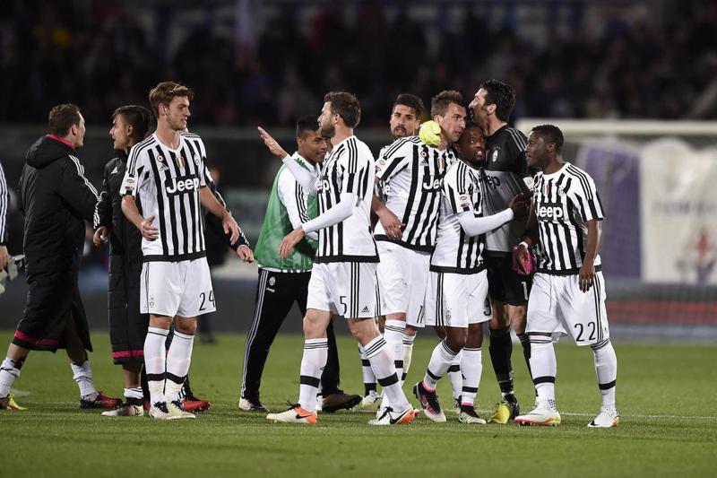 Juventus scudetto, Allegri annuncia: “Firmo il rinnovo in settimana” Juventus scudetto, Allegri annuncia: “Firmo il rinnovo in settimana”