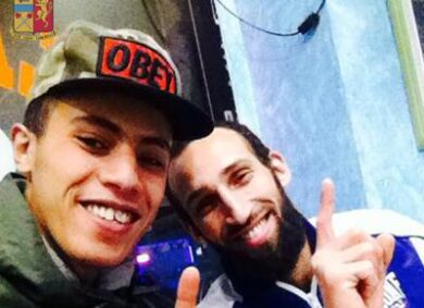 Milano, il kichboxer dell’Isis: “Colpirò per primo in Italia”. Le carte di Affari