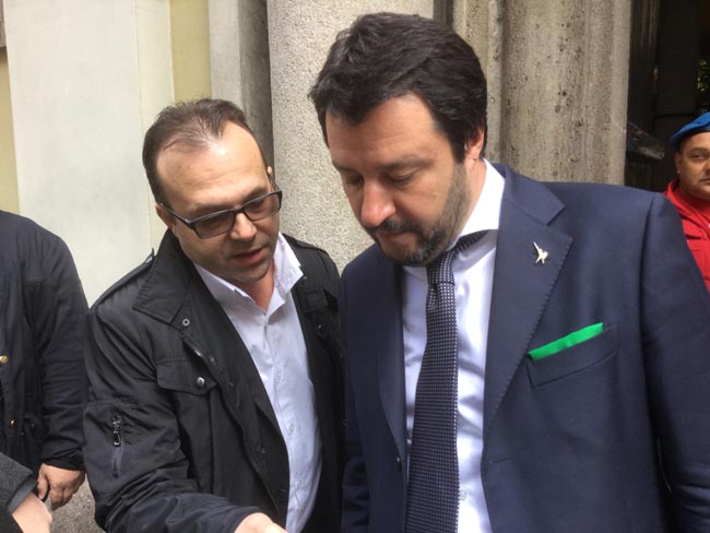 Salvini: “Così Renzi ha ricattato Berlusconi attraverso Repubblica”