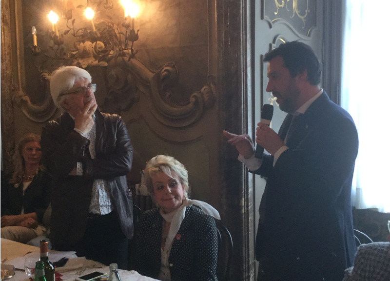 Salvini: “Così Renzi ha ricattato Berlusconi attraverso Repubblica”