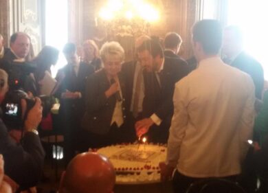 Salvini e il taglio della torta