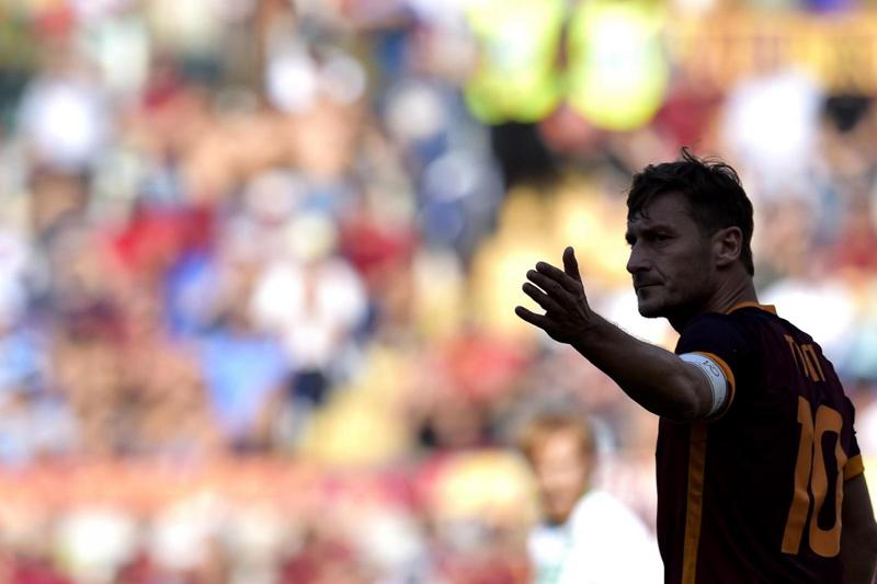 Totti verso il rinnovo con la Roma: “Nessun problema economico” Totti verso il rinnovo con la Roma: “Nessun problema economico”
