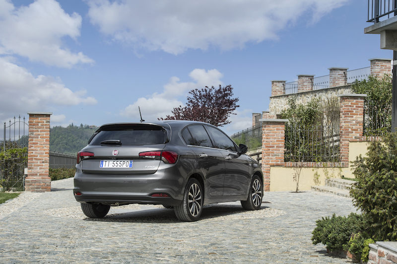 Fiat Tipo Hatchback 5 porte: eleganza compatta Fiat Tipo Hatchback 5 porte: eleganza compatta