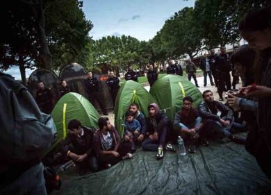 Ue, la Commissione: 250 mila euro per ogni migrante non accolto