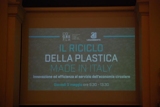 Riciclo plastica, Italia al top grazie a innovazione e efficienza Riciclo plastica, Italia al top grazie a innovazione e efficienza