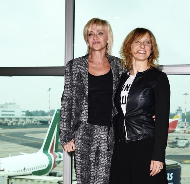 Flight 616, Italia 1 lancia l’adventure Dating con Paola Barale