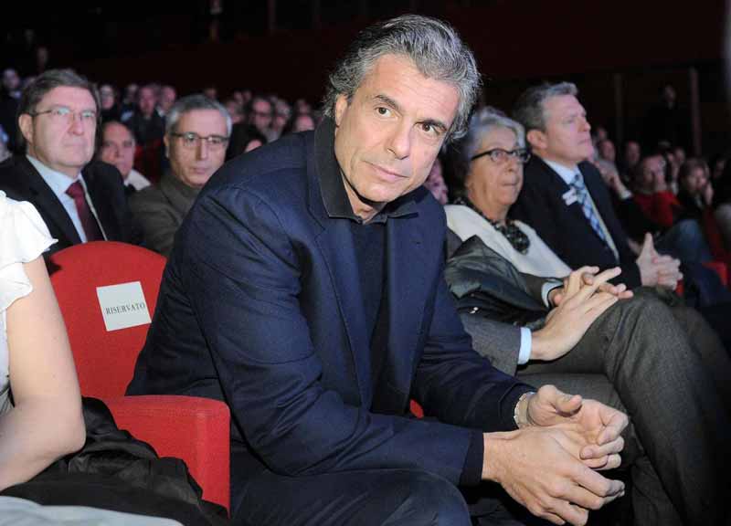 Marchini: “Non sposerò gay e lesbiche”. “Raggi indegna, scappa dal confronto”