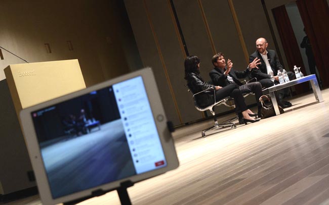 Morandi in Bocconi: “Io star di Facebook. E a Fedez…” Morandi in Bocconi: “Io star di Facebook. E a Fedez…”