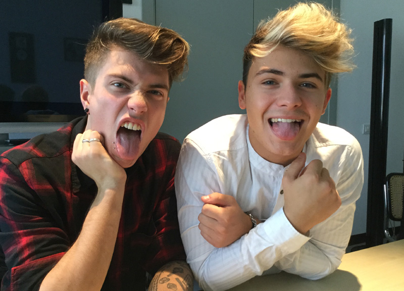 Benji & Fede: con il libro a Torino e poi via al Tour