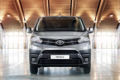 Toyota, il rialzo dello yen taglia i profitti
