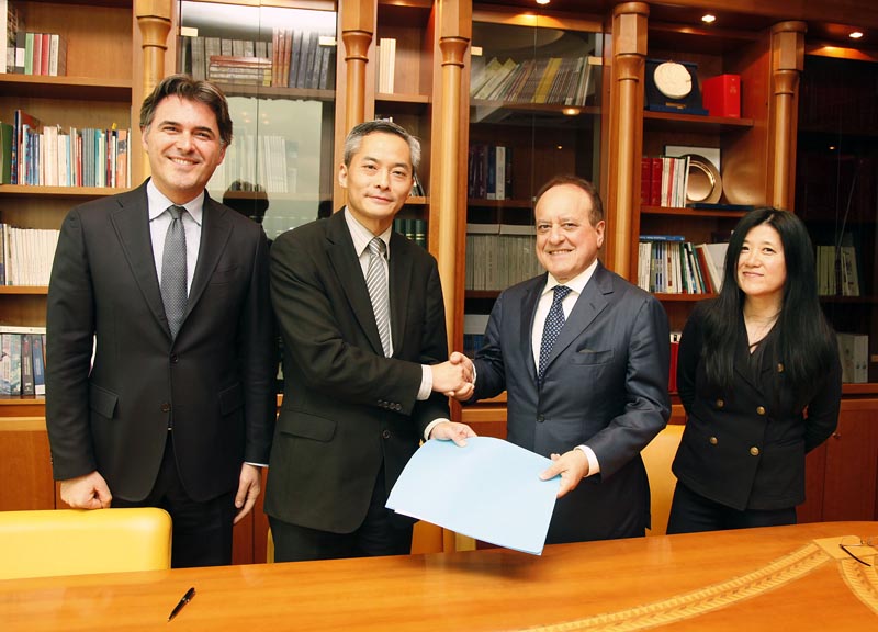 Parte da Hong Kong la promozione Vinitaly nel mondo Parte da Hong Kong la promozione Vinitaly nel mondo
