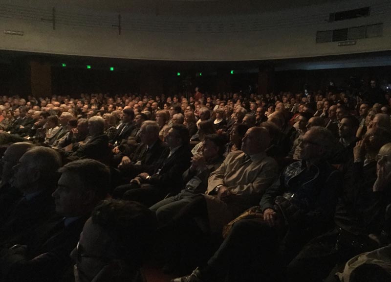 Mediolanum: un tour nei teatri per spiegare il risparmio