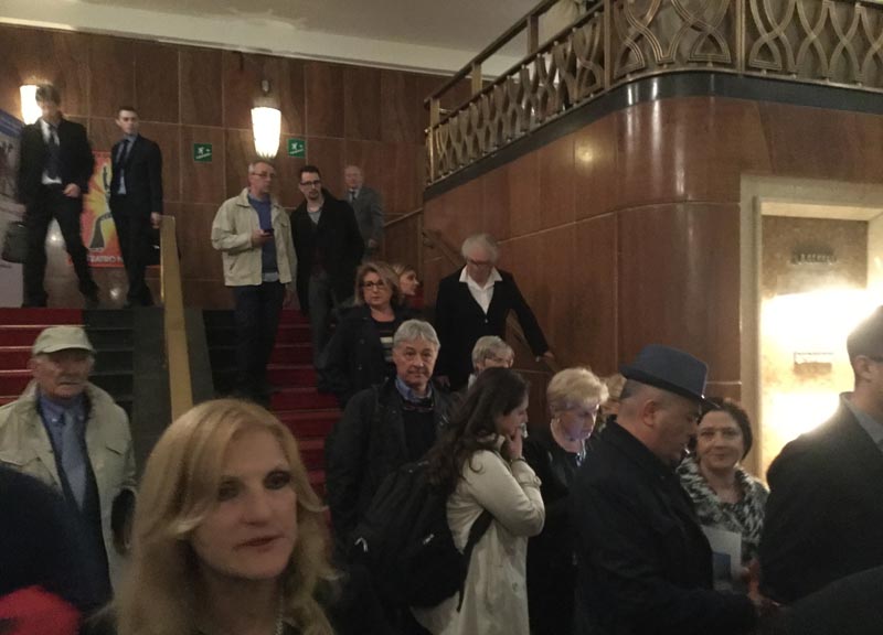 Mediolanum: un tour nei teatri per spiegare il risparmio