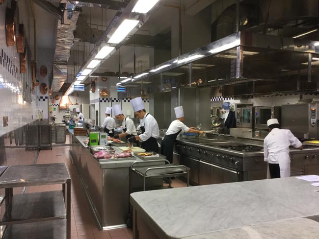 Viaggio dietro le quinte di Peck: i segreti della gastronomia italiana Viaggio dietro le quinte di Peck: i segreti della gastronomia italiana