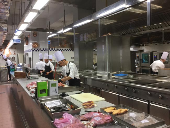 Viaggio dietro le quinte di Peck: i segreti della gastronomia italiana Viaggio dietro le quinte di Peck: i segreti della gastronomia italiana