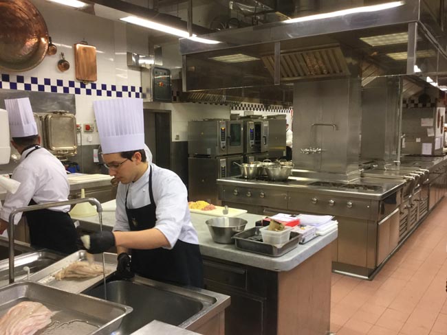 Viaggio dietro le quinte di Peck: i segreti della gastronomia italiana Viaggio dietro le quinte di Peck: i segreti della gastronomia italiana