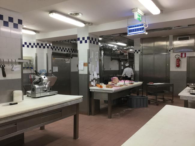 Viaggio dietro le quinte di Peck: i segreti della gastronomia italiana Viaggio dietro le quinte di Peck: i segreti della gastronomia italiana