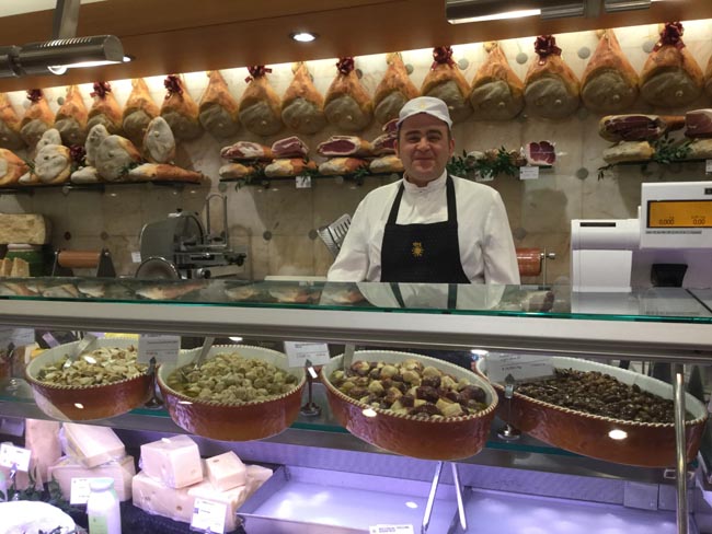 Viaggio dietro le quinte di Peck: i segreti della gastronomia italiana Viaggio dietro le quinte di Peck: i segreti della gastronomia italiana