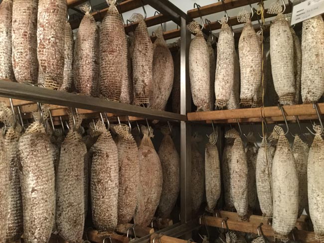 Viaggio dietro le quinte di Peck: i segreti della gastronomia italiana Viaggio dietro le quinte di Peck: i segreti della gastronomia italiana