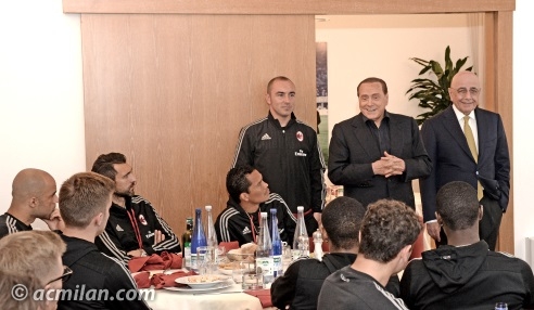 Berlusconi al Milan: “Con la Coppa Italia 29° trofeo e senso a…” Berlusconi al Milan: “Con la Coppa Italia 29° trofeo e senso a…”