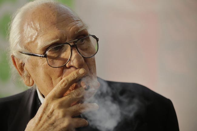 Pannella, la politica si commuove. “Chi combatte non muore mai”