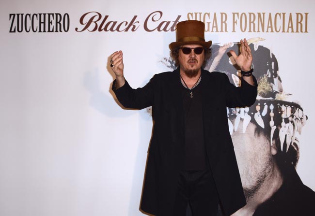 Zucchero a Verona il 7 giugno per i Wind Music Awards. E Black Cat…. Zucchero a Verona il 7 giugno per i Wind Music Awards. E Black Cat….