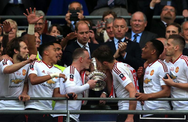 Manchester, Van Gaal vince la Coppa. Mou, annuncio prossima settima Manchester, Van Gaal vince la Coppa. Mou, annuncio prossima settima