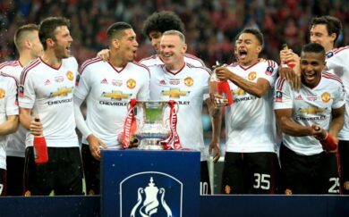Manchester, Van Gaal vince la Coppa. Mou, annuncio prossima settima