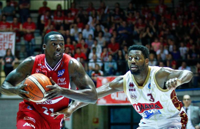 L’EA7 fa 1-1 con Venezia. Repesa: “25 minuti importanti, ma..” L’EA7 fa 1-1 con Venezia. Repesa: “25 minuti importanti, ma..”