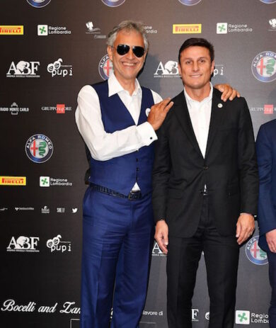 Giulia accompagna i protagonisti della “Bocelli and Zanetti Night”