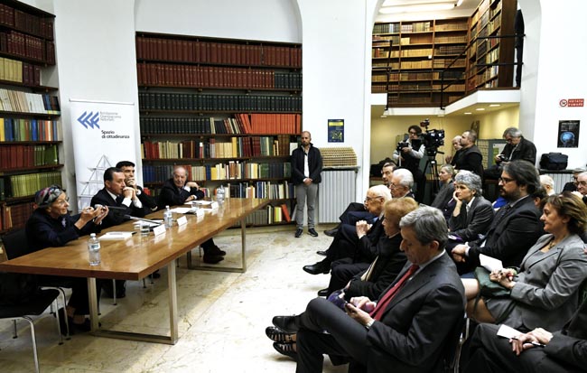Napolitano regista del partito post-Pd Napolitano regista del partito post-Pd