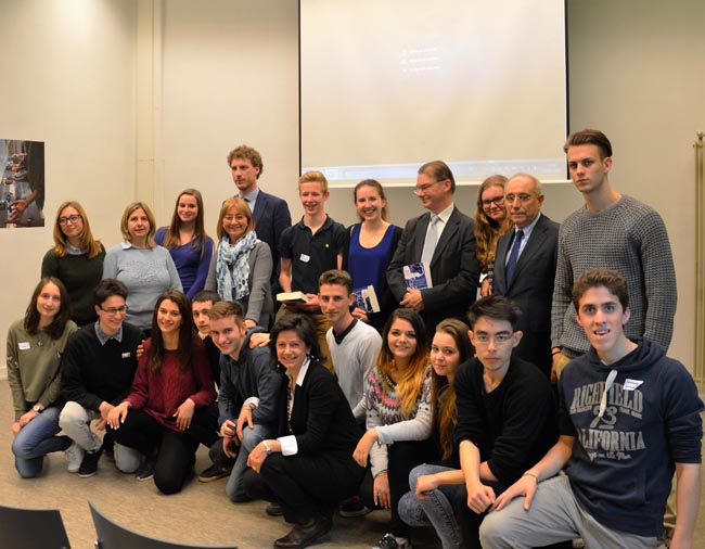 Gli studenti scrivono all’Ue: “Meno barriere, vogliamo gli immigrati” Gli studenti scrivono all’Ue: “Meno barriere, vogliamo gli immigrati”