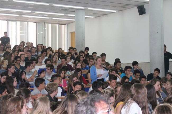 Gli studenti scrivono all’Ue: “Meno barriere, vogliamo gli immigrati” Gli studenti scrivono all’Ue: “Meno barriere, vogliamo gli immigrati”