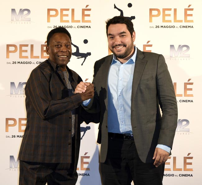 Pelè presenta il film e tradisce il Brasile: “Messi il mio preferito”