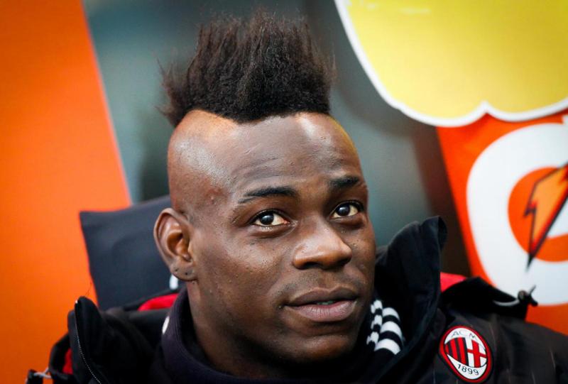 Milan, Berlusconi congeda 4 calciatori: “Via Balotelli e…” Milan, Berlusconi congeda 4 calciatori: “Via Balotelli e…”
