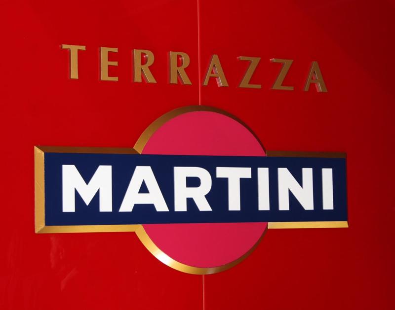 Aperitivo glam alla Terrazza Martini. The Milan Show Biz. LE FOTO Aperitivo glam alla Terrazza Martini. The Milan Show Biz. LE FOTO