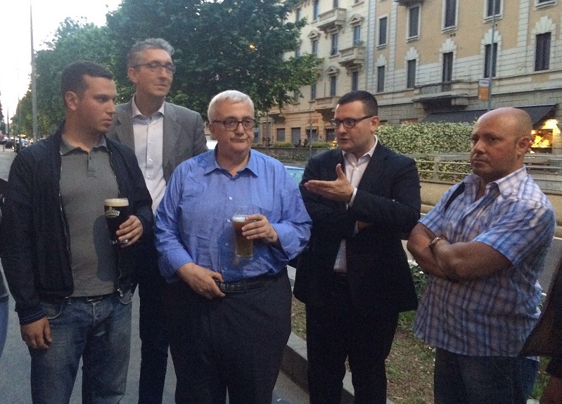 Pavesi, il comizio diventa un raduno della destra radicale. FOTO Pavesi, il comizio diventa un raduno della destra radicale. FOTO