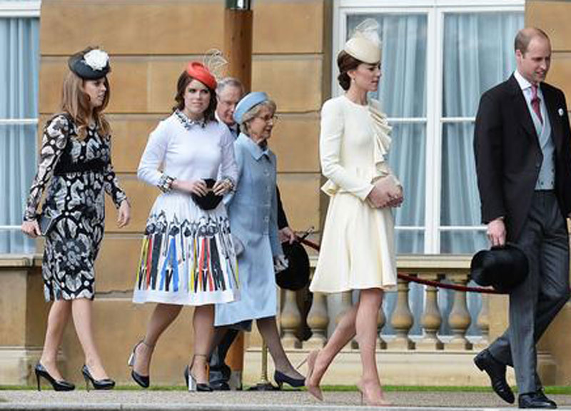 Kate Middleton, la foto che fa morire dal ridere. FOTO Kate Middleton, la foto che fa morire dal ridere. FOTO