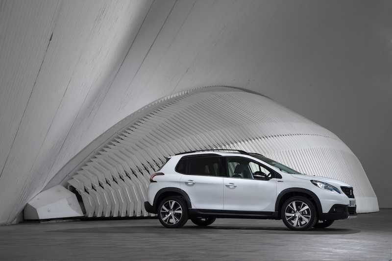 Nuovo Peugeot 2008, la seduzione e la forza di un SUV Nuovo Peugeot 2008, la seduzione e la forza di un SUV
