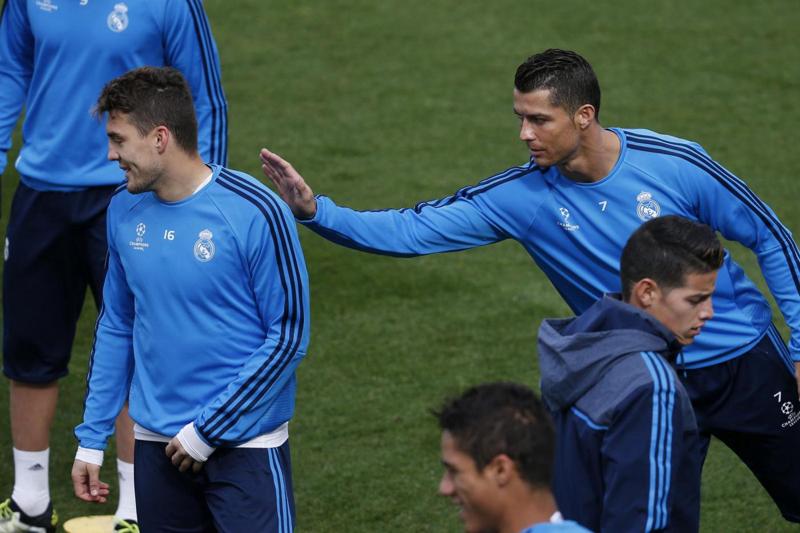Milan, Galliani: “Kovacic? Vediamo. Mentre Ibrahimovic e Benzema…”