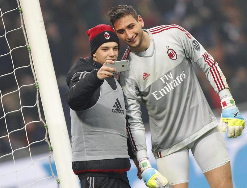 Berlusconi: “Donnarumma? Detto no a 80 mln. Resta al Milan” Berlusconi: “Donnarumma? Detto no a 80 mln. Resta al Milan”