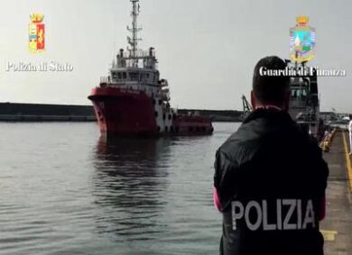 Favoreggiamento dell’immigrazione clandestina: arrestati 16 scafisti