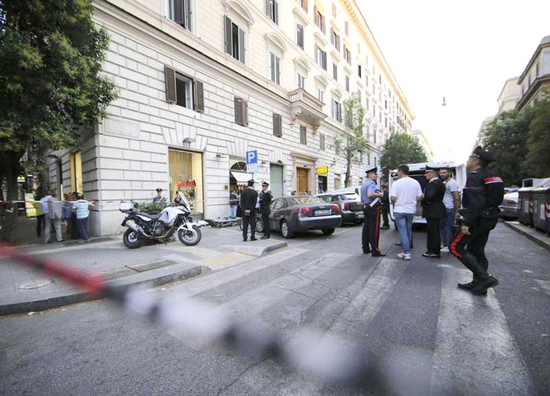 Presi i quattro che hanno ripulito 11 banche a Roma Presi i quattro che hanno ripulito 11 banche a Roma