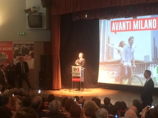 Milano, Renzi al Barrio’s per Sala: ”Vincere è un calcio di rigore”