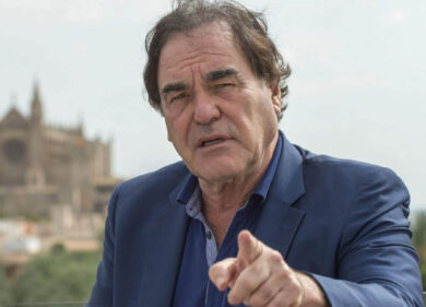 Oliver Stone presenta “Ukraine on Fire” al TaorminaFilmFest